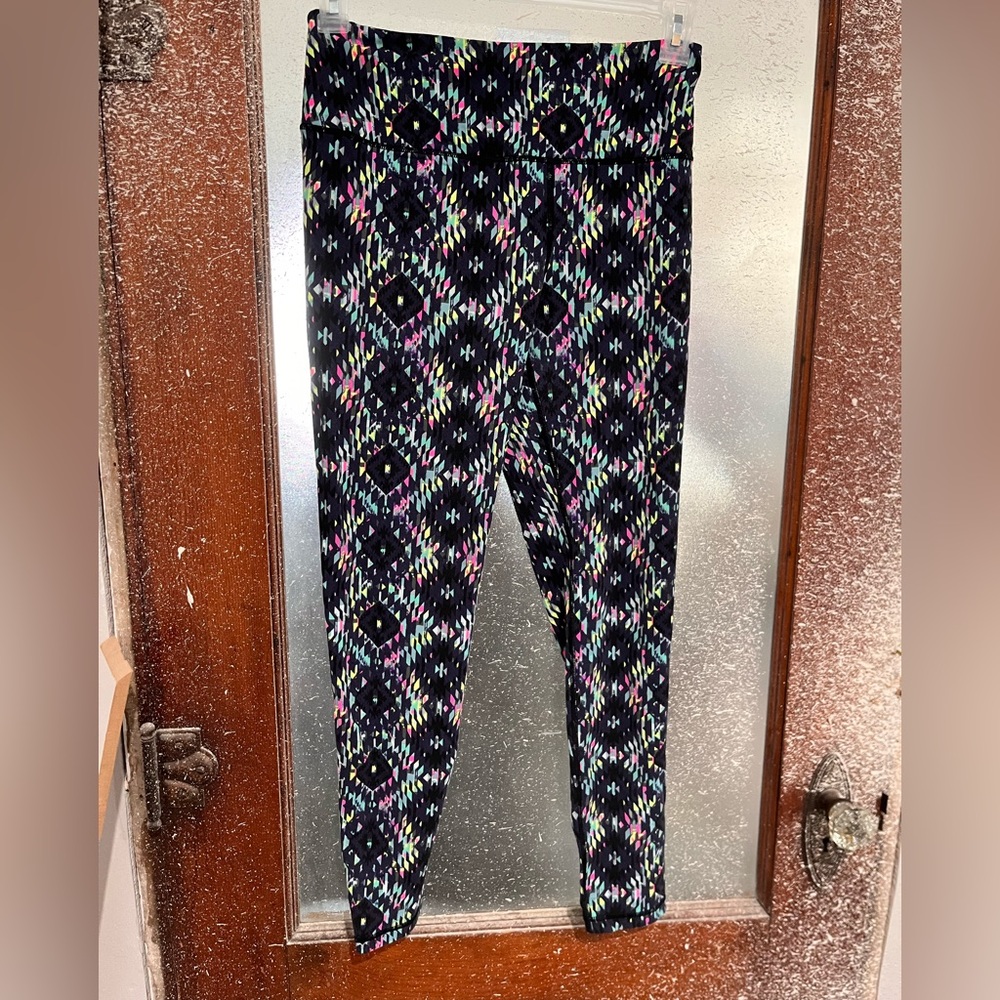 🔴Victoria's Secret Sport Black Geometric Pattern Leggings